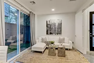 5905 E Post Oak Ln, Houston, TX 77055 - Photo 8