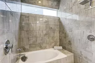 5905 E Post Oak Ln, Houston, TX 77055 - Photo 22