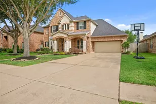 418 Bonnie Bay Ct, League City, TX 77573 - Photo 2