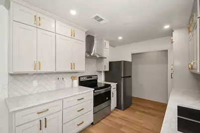 814 El Toro Lane, Houston, TX 77062 - Photo 8