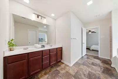 15614 S Early Dusk Circle, Houston, TX 77044 - Photo 18