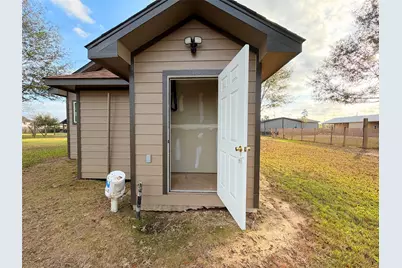 369 County Road 3556 Road, Cleveland, TX 77327 - Photo 14