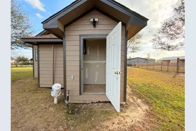 369 County Road 3556 Road, Cleveland, TX 77327 - Photo 14