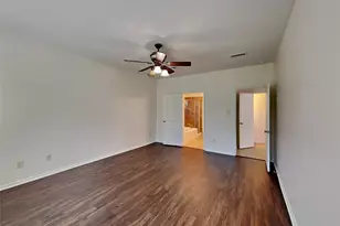 1323 Laura Hills Ln, Spring, TX 77386 - Photo 10