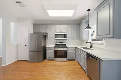 218 Plaza Del Sol Park, Houston, TX 77020 - Photo 8