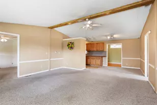 1616 Casa Ct, Alvin, TX 77511 - Photo 6