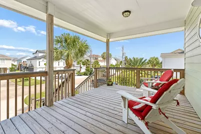 515 Westerly Drive, Tiki Island, TX 77554 - Photo 2