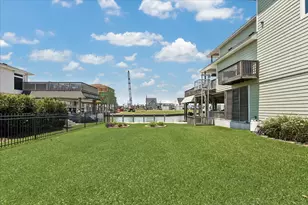 515 Westerly Dr, Tiki Island, TX 77554 - Photo 34