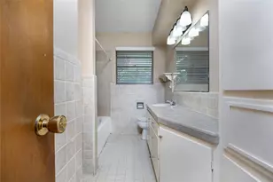 2 Circle Dr, Conroe, TX 77301 - Photo 18