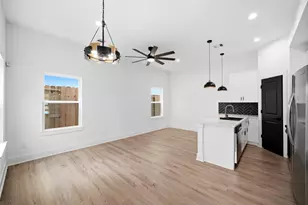 2107 Esther Dr, Houston, TX 77088 - Photo 8