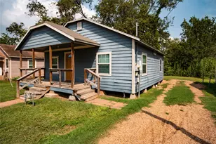 1622 W Milam St, Wharton, TX 77488 - Photo 4