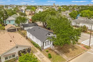 4102 Ursuline St, Galveston, TX 77550 - Photo 2