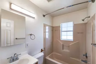 605 E 24th St, Houston, TX 77008 - Photo 10