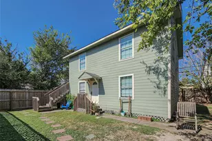605 E 24th St, Houston, TX 77008 - Photo 1