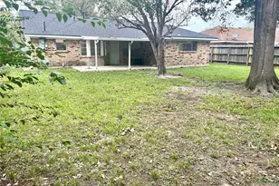 2019 Redwood St, Kemah, TX 77565 - Photo 4