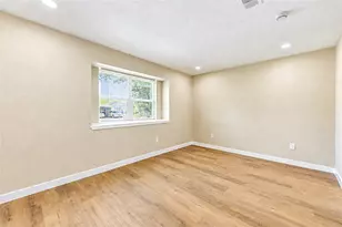 12118 Jutland Rd, Houston, TX 77048 - Photo 16