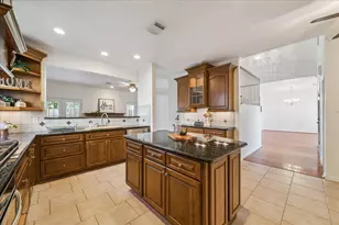 1107 Chesterwood Dr, Pearland, TX 77581 - Photo 6