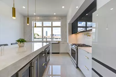 5702 Fairdale Ln #C, Houston, TX 77057 - Photo 12