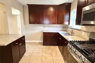 7030 Quince St, Houston, TX 77087 - Photo 8