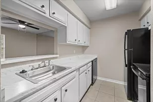 6401 Skyline Dr, Houston, TX 77057 - Photo 6