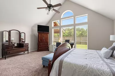 13610 Hammond Hills Lane, Houston, TX 77044 - Photo 18