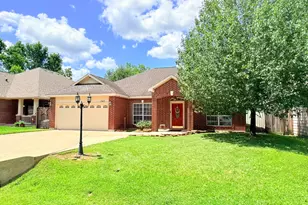540 Springwood Dr, Conroe, TX 77385 - Photo 1