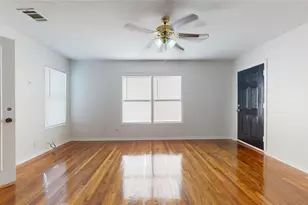 130 Zoe St, Houston, TX 77020 - Photo 2