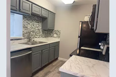 1516 Bay Area Boulevard #F6, Houston, TX 77058 - Photo 4