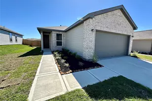 562 Broken Boulder St, Magnolia, TX 77354 - Photo 2