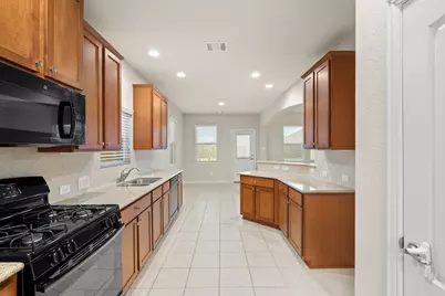 135 San Bernard Drive Drive, Baytown, TX 77523 - Photo 8