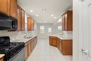 135 San Bernard Dr Dr, Baytown, TX 77523 - Photo 8