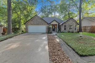 128 E Park Dr, Conroe, TX 77356 - Photo 2