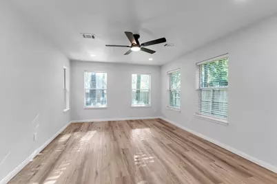 128 E Park Drive, Conroe, TX 77356 - Photo 20