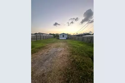 2525 Oyster Creek Bend, Oyster Creek, TX 77541 - Photo 1