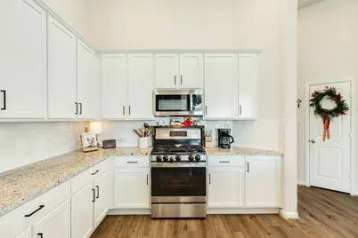 303 Twin Lakes Boulevard W, West Columbia, TX 77486 - Photo 14