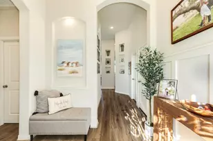 303 Twin Lakes Blvd W, West Columbia, TX 77486 - Photo 6