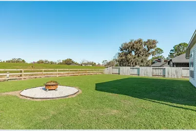 303 Twin Lakes Boulevard W, West Columbia, TX 77486 - Photo 28