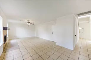 15926 Mission Glen Dr, Houston, TX 77083 - Photo 14