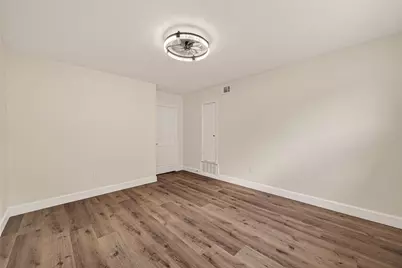 7714 Renwick Drive #M67, Houston, TX 77081 - Photo 20