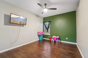 2424 Piney Woods Dr, Pearland, TX 77581 - Photo 16