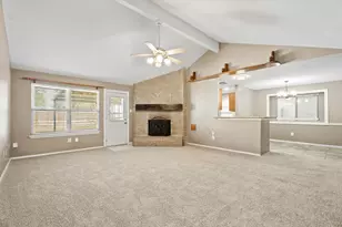 3877 Pecan Cir, La Porte, TX 77571 - Photo 4