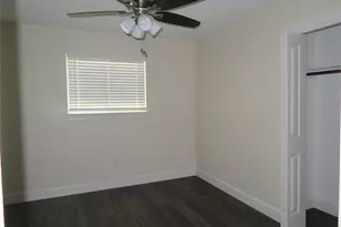 11619 Bowlan Ln, Houston, TX 77035 - Photo 8