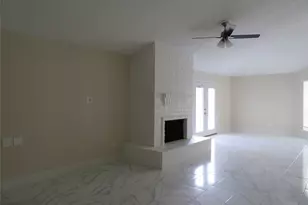 11619 Bowlan Ln, Houston, TX 77035 - Photo 20