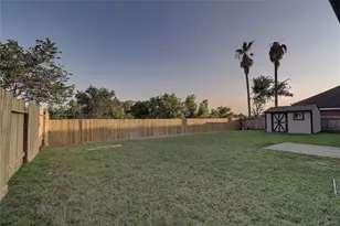 10807 Oak Bayou Ln, Houston, TX 77064 - Photo 42