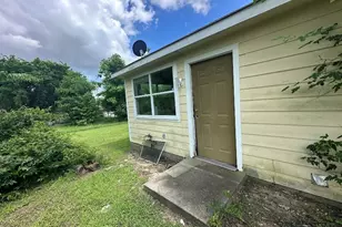 1009 W Houston St, Clarksville, TX 75426 - Photo 12