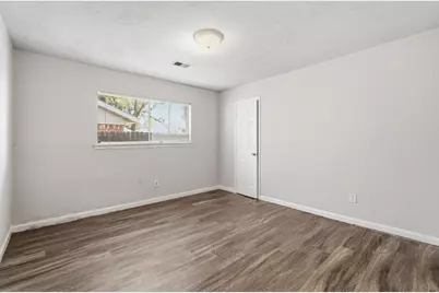 11202 Sagehill Drive, Houston, TX 77089 - Photo 8