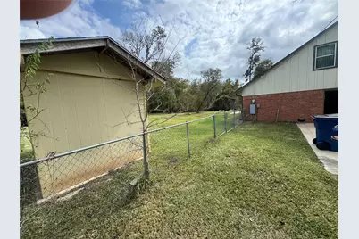 114 Edgewater Street, Clute, TX 77531 - Photo 28