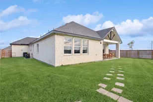 1800 Mesquite Trl, Dayton, TX 77535 - Photo 22