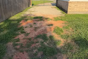14049 Overstreet Dr, Willis, TX 77318 - Photo 22