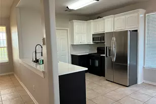 14049 Overstreet Dr, Willis, TX 77318 - Photo 6